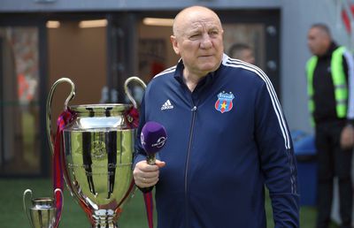 Atac fără precedent al lui Adrian Bumbescu! „Străini fără valoare, impresarii își iau banii și nu te ajută cu nimic!”