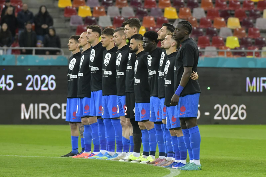 FCSB îl omagiază pe Mircea Lucescu // FOTO: Cristi Preda (GSP)