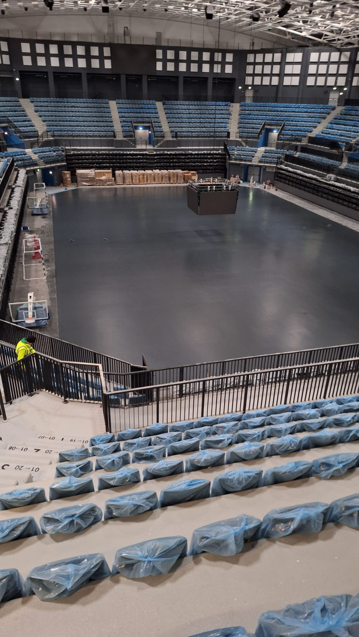 Gazeta a intrat în cea mai spectaculoasă Polivalentă din Moldova: „O experiență stelară!” + Sala de 35 de milioane de euro e finalizată 99,9%