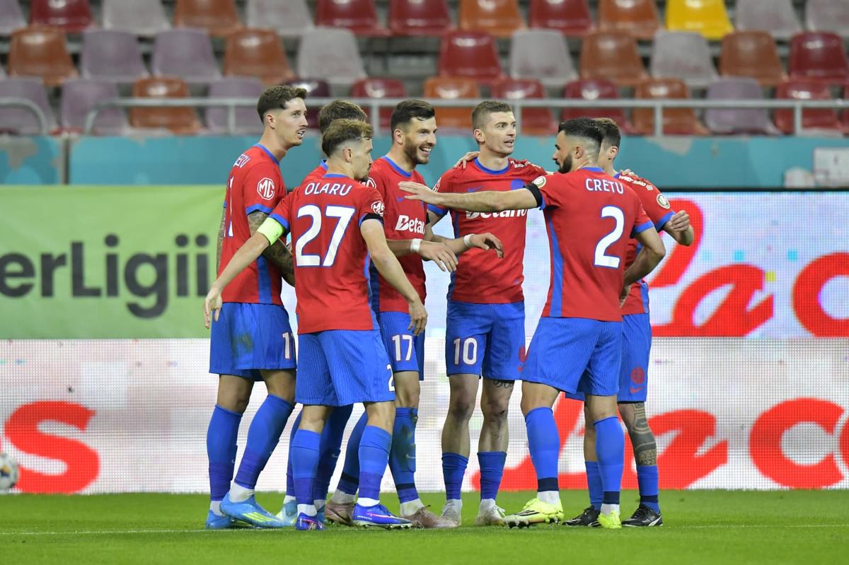 FCSB - Oțelul 4-0 » Roș-albaștrii s-au distrat cu gălățenii: 4 goluri într-o repriză