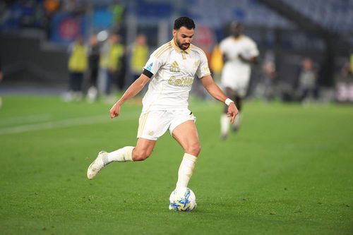 Jucătorii de la Pisa au avut banderole negre în memoria lui Mircea Lucescu/ foto Imago Images