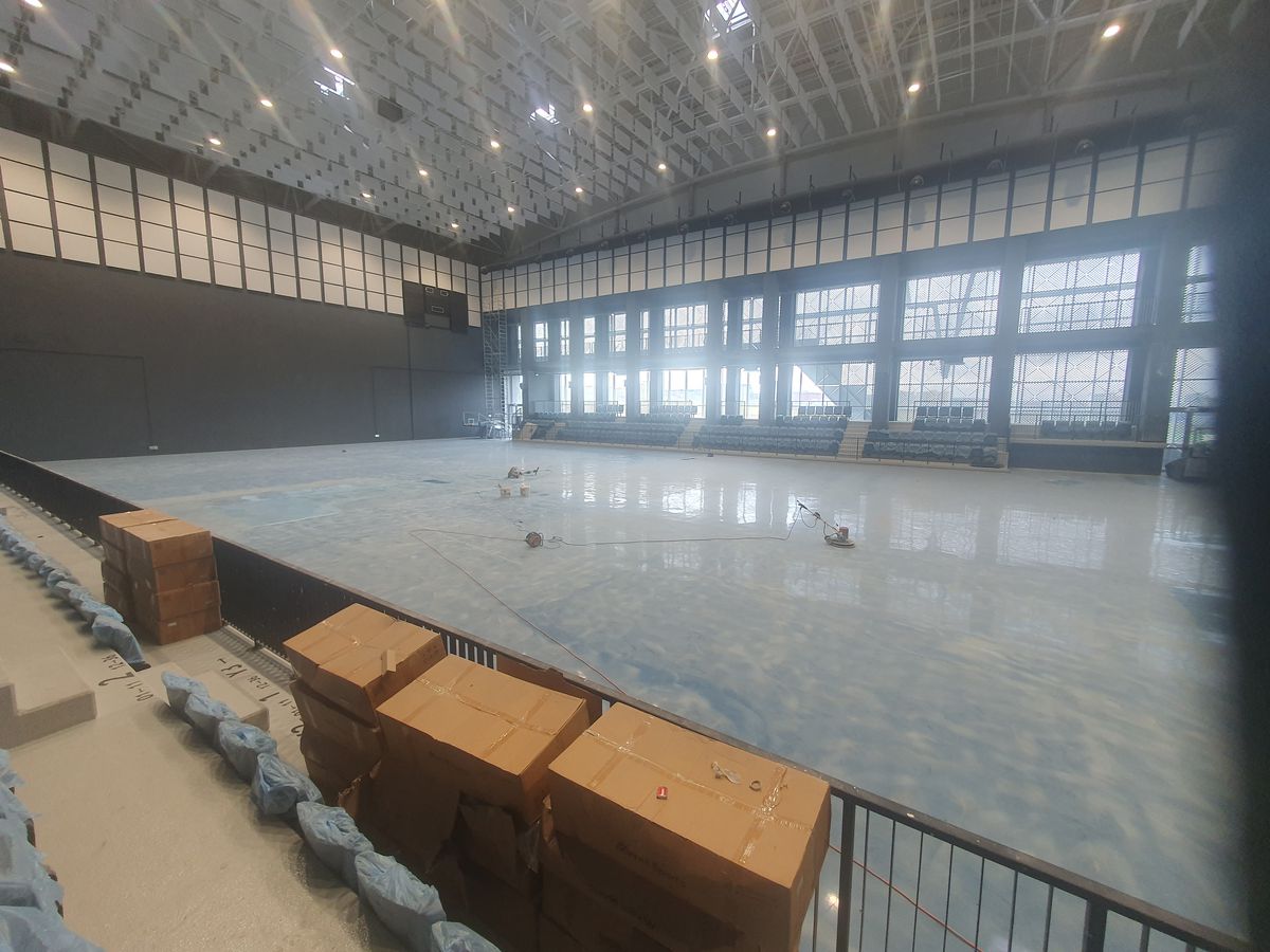 Gazeta a intrat în cea mai spectaculoasă Polivalentă din Moldova: „O experiență stelară!” + Sala de 35 de milioane de euro e finalizată 99,9%