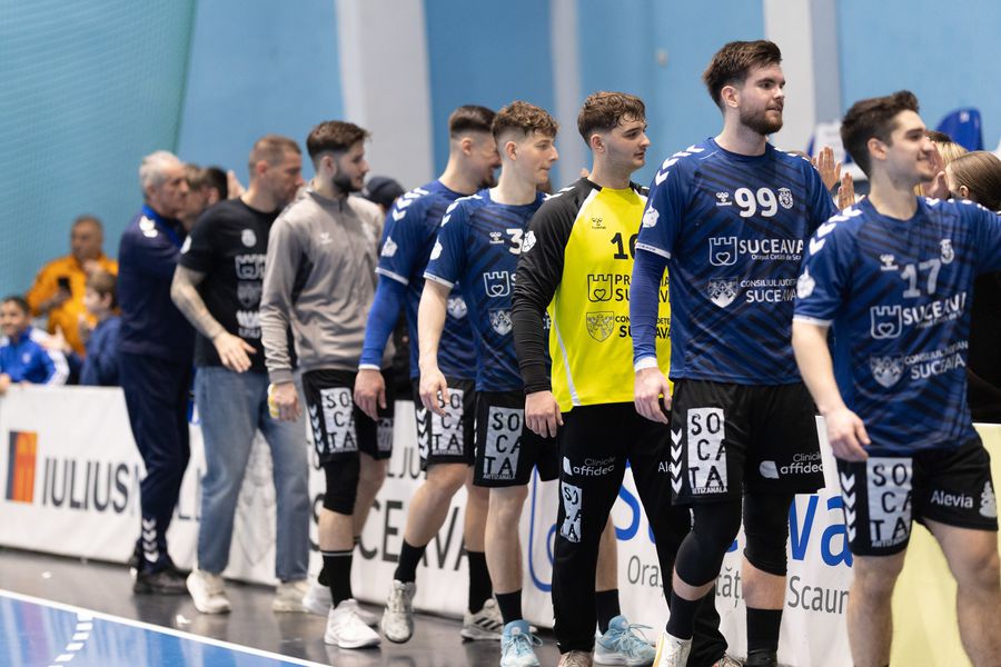Handbaliștii de la CSU Suceava se vor număra printre principalii beneficiari ai Polivalentei din oraș. Foto: facebook.com/CSUSuceava Gazeta a intrat în cea mai spectaculoasă Polivalentă din Moldova: „O experiență stelară!” + Sala de 35 de milioane de euro e finalizată 99,9%