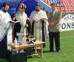 Gigi Becali chema constant preoții la Stadionul Ghencea