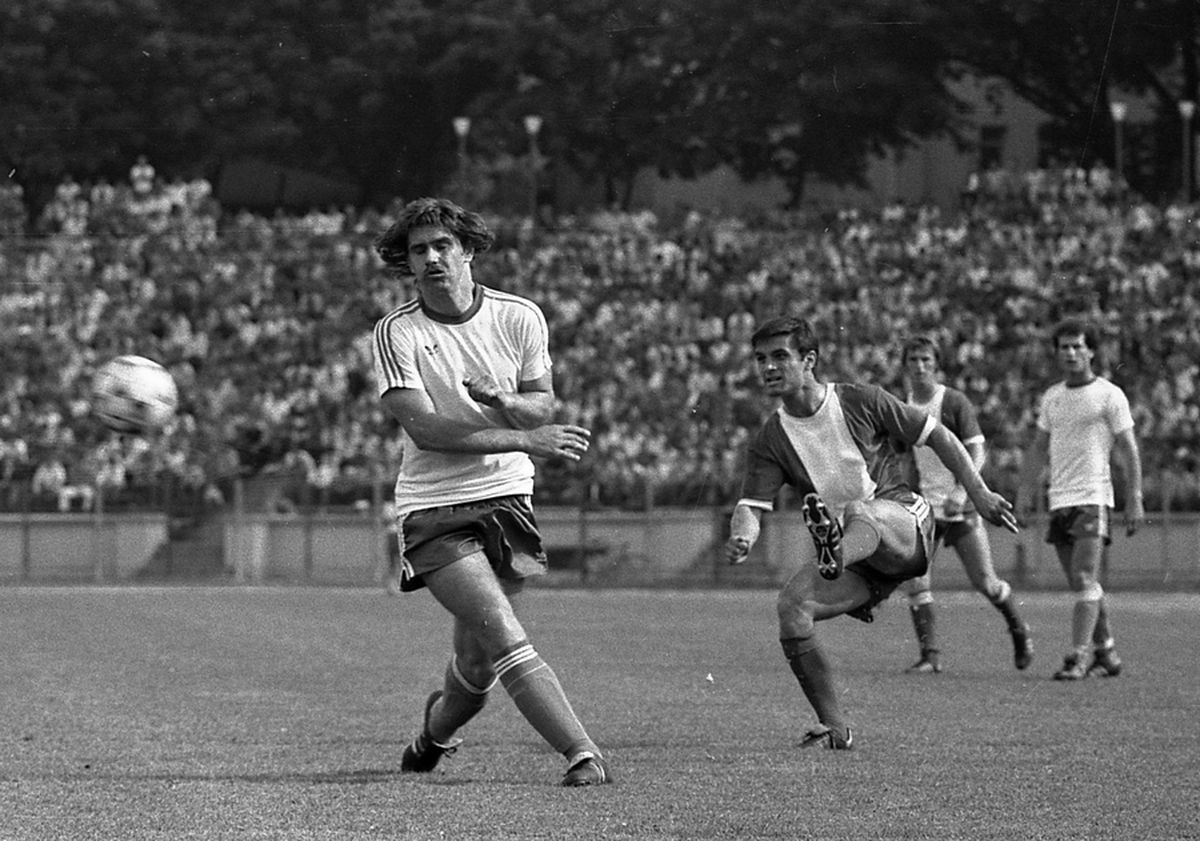 RETRO GSP. 29 de ani de la retragerea lui Orac. „Dădeam gol cu Inter, gol cu Hamburg, gol cu Liverpool, dar la națională n-aveam loc!”