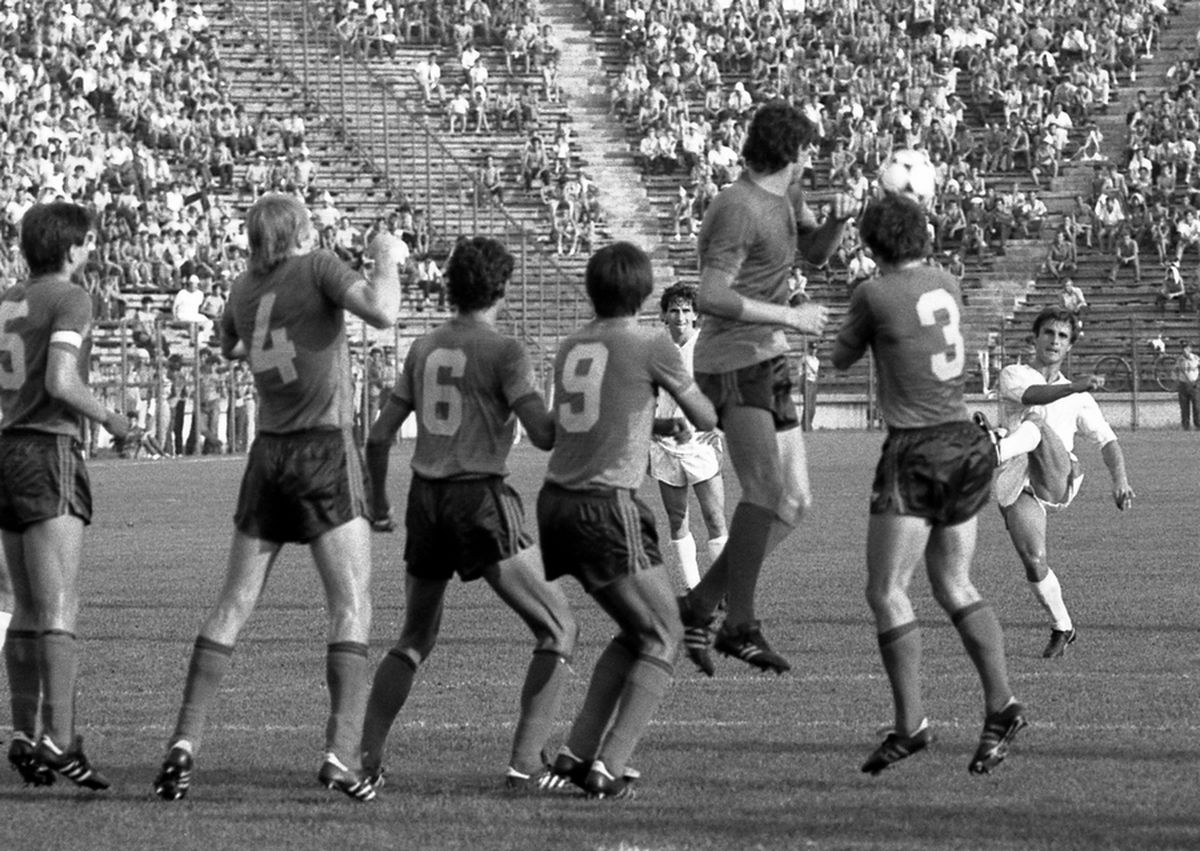 RETRO GSP. 29 de ani de la retragerea lui Orac. „Dădeam gol cu Inter, gol cu Hamburg, gol cu Liverpool, dar la națională n-aveam loc!”