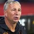 Dan Petrescu a fost atacat de Alin Minteuan. foto: Guliver/Getty Images