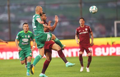 Favoritul lui „Corleone”: „E cel mai bun antrenor român din Liga 1! Nu suflă nimeni în fața lui”