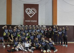 Campioni de rasă » Dinamoviștii au primit tricourile de campioni după un succes în fața marii rivale, Steaua, scor 27-24