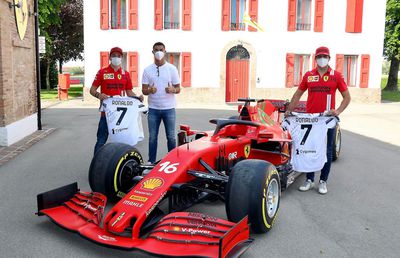 Cristiano Ronaldo și-a cumpărat un Ferrari de 1,6 milioane de euro! Ibrahimovic are la fel