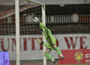 Așa a vrut să dea? Eurogol în Dinamo - Astra!