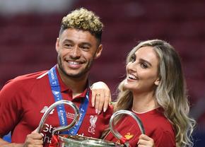 Un jucător al lui Liverpool, în culmea fericirii! A primit cel mai frumos dar de la iubită