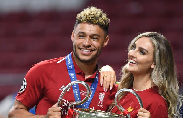 Un jucător al lui Liverpool, în culmea fericirii! A primit cel mai frumos dar de la iubită