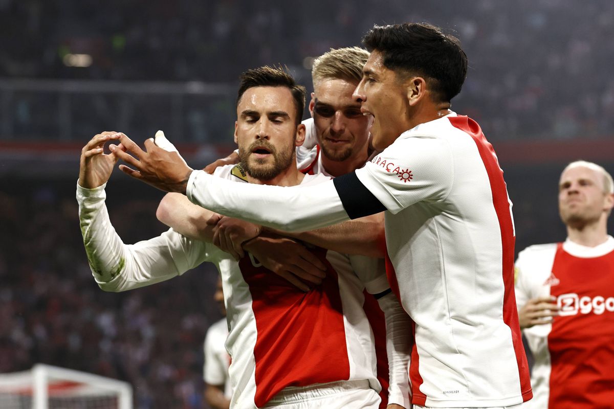 Ajax este noua campioană a Olandei! » Al 36-lea titlu din istoria „lăncierilor”