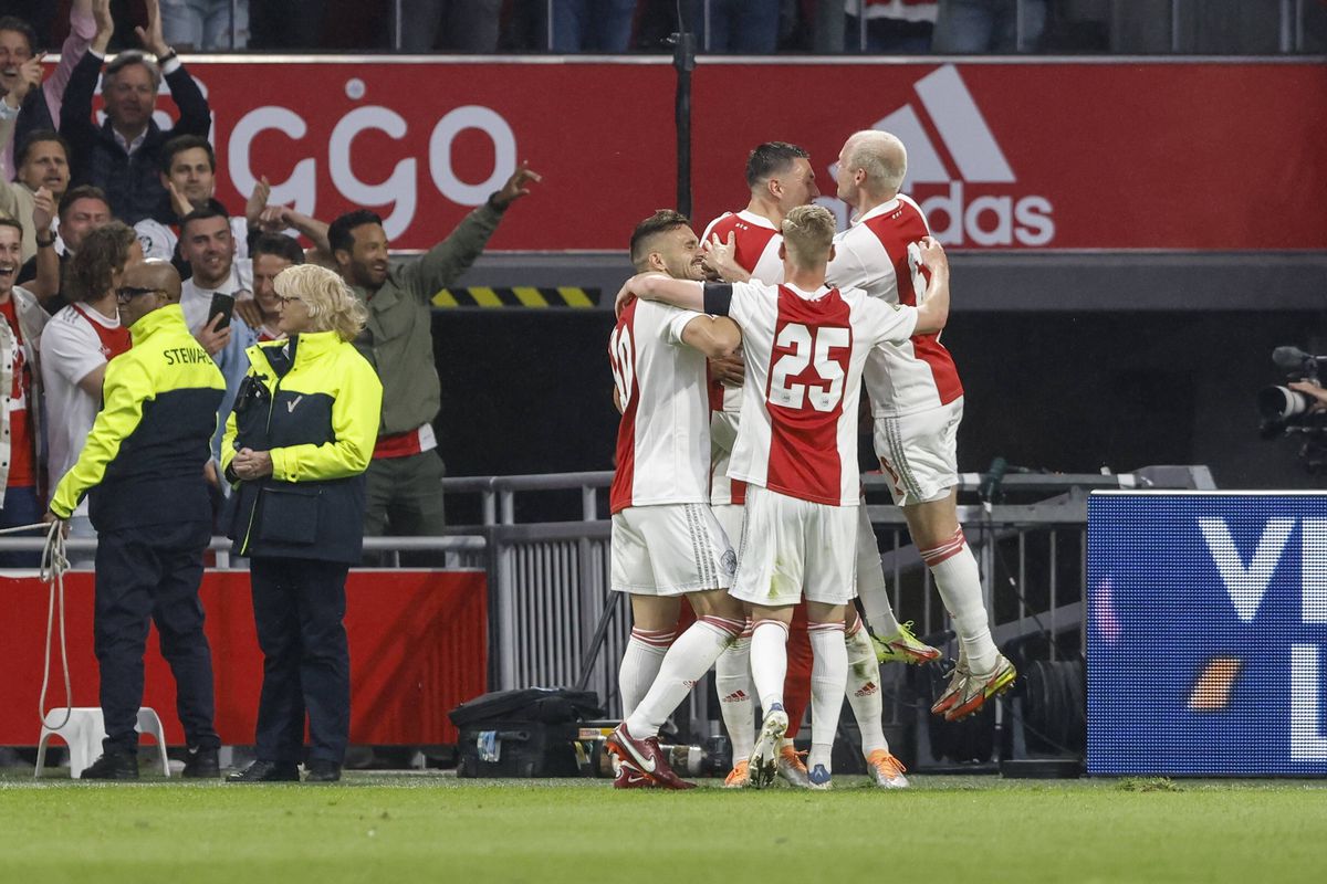 Ajax este noua campioană a Olandei! » Al 36-lea titlu din istoria „lăncierilor”