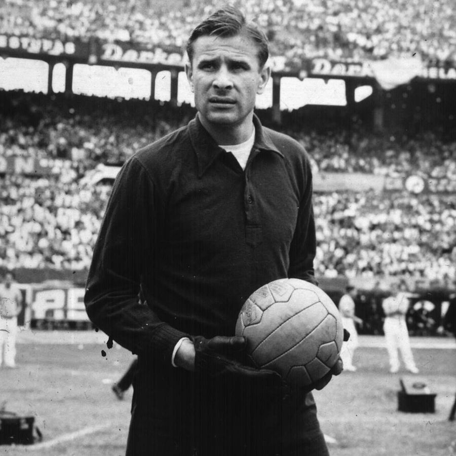 Lev Yashin la Campionatul Mondial din Suedia (1958) Portarul din Liga 1 care l-a impresionat pe Basarab Panduru: „Îmi aduce aminte de Lev Yashin!”