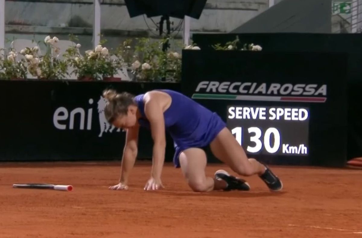 Simona Halep, sperietură în meciul cu Danielle Collins » Căzătura care a amuțit întreaga audiență