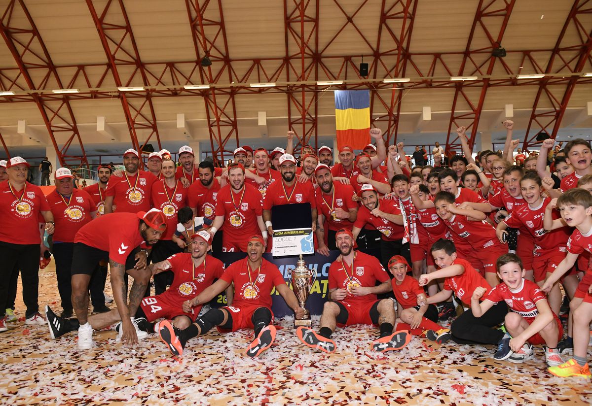Dinamo a sărbătorit titlul cu o victorie clară în fața rivalei Steaua