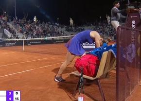 Simona Halep, sperietură în meciul cu Danielle Collins » Căzătura care a amuțit întreaga audiență