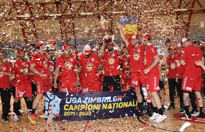 Dinamo a sărbătorit titlul cu o victorie clară în fața rivalei Steaua