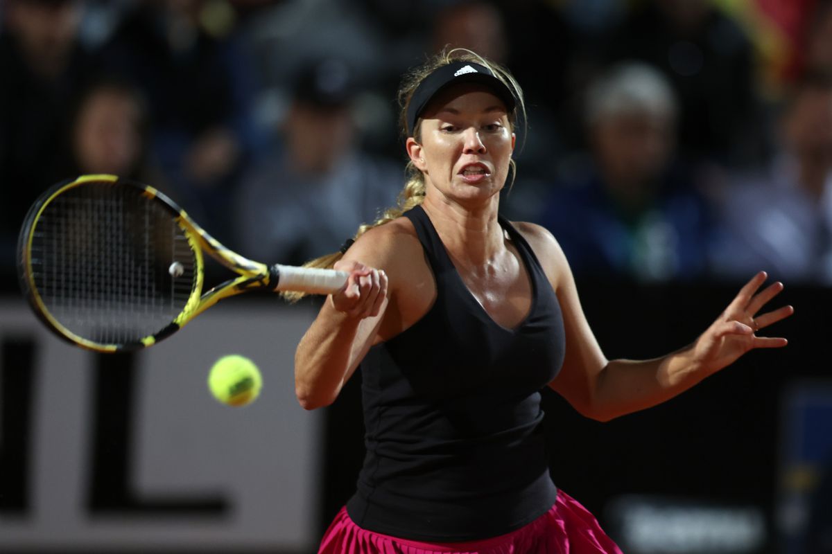 Simona Halep, eliminată în turul 2 de la Roma » Collins s-a impus în două seturi