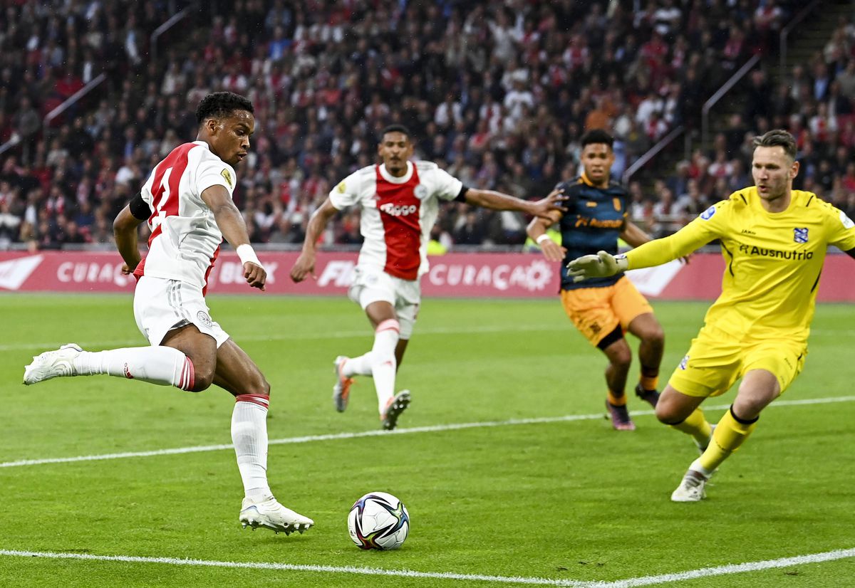 Ajax este noua campioană a Olandei! » Al 36-lea titlu din istoria „lăncierilor”