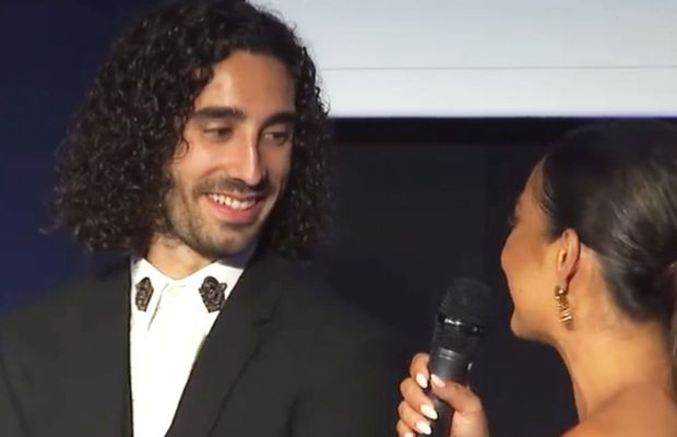 A fost numit cel mai bun jucător al anului, apoi a făcut toată sala să râdă: „Hei, antrenorule!”