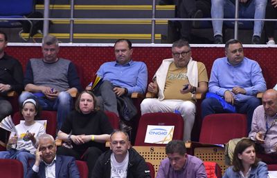 Încă un scandal la FRH » Arbitră minoră: „Belu mi-a spus că am țâțele mari" + Plângere penală pentru „grup infracțional organizat”