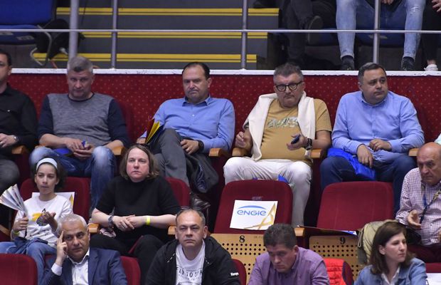 Încă un scandal la FRH » Arbitră minoră: „Belu mi-a spus că am țâțele mari" + Plângere penală pentru „grup infracțional organizat”