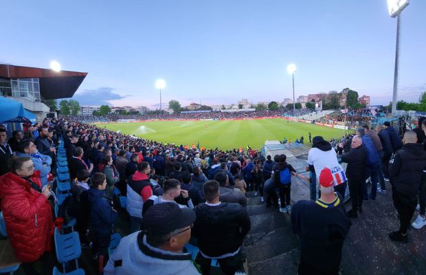 Anunț ireal la stația de amplificare, înainte de Oțelul - Dinamo » De la Chișcani la Real Madrid și City: „Și Dumnezeu ne vrea în Liga 1!”