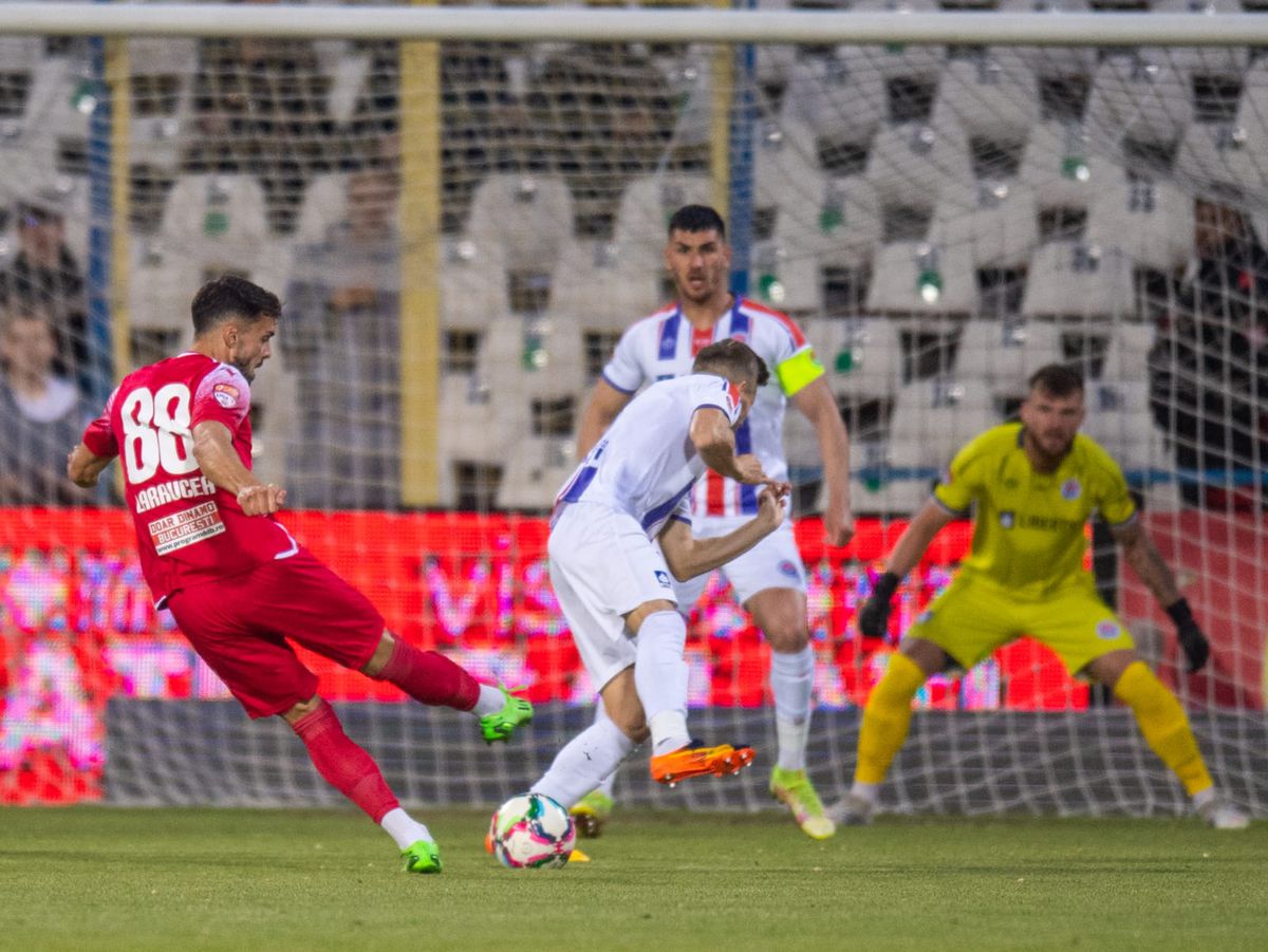 „Revelionul” de la Galați a ținut doar 5 minute » Sărbătoarea din startul meciului a fost stricată de Dinamo