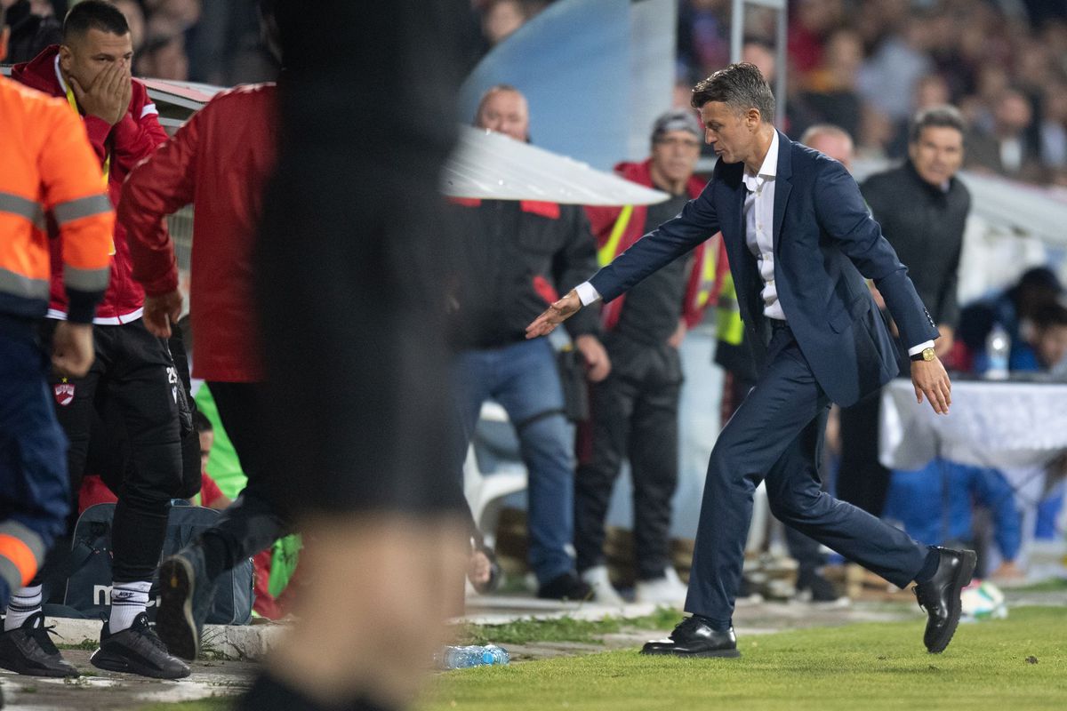 Aproape de o tragedie în timpul meciului de la Galați: „Nu! Nu se poate așa ceva! Ce caută acea bordură acolo?”