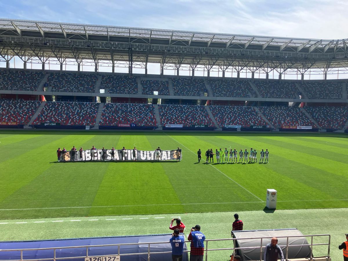 În ziua în care FCSB sărbătorește titlul, ultrașii lui CSA Steaua au protestat: „Vin pe rând să ceară pomană la palat”