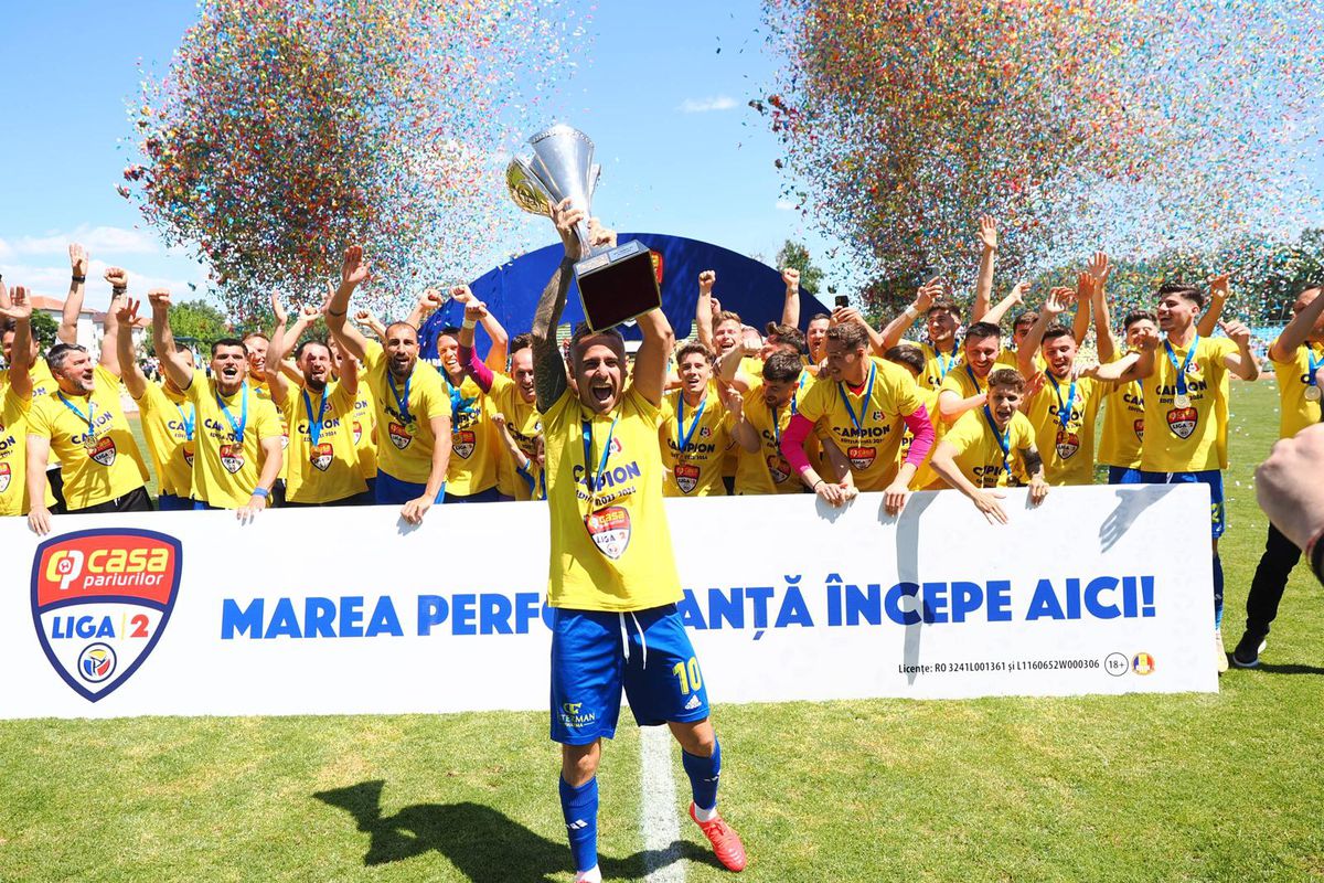 Unirea Slobozia a câștigat Liga 2. Imagini de la festivitatea de premiere