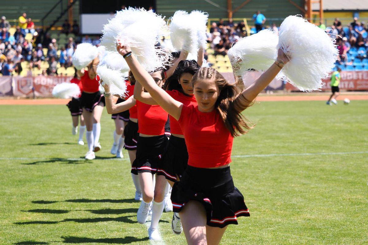 Unirea Slobozia - Șelimbăr. Majoretele au făcut spectacol la pauză