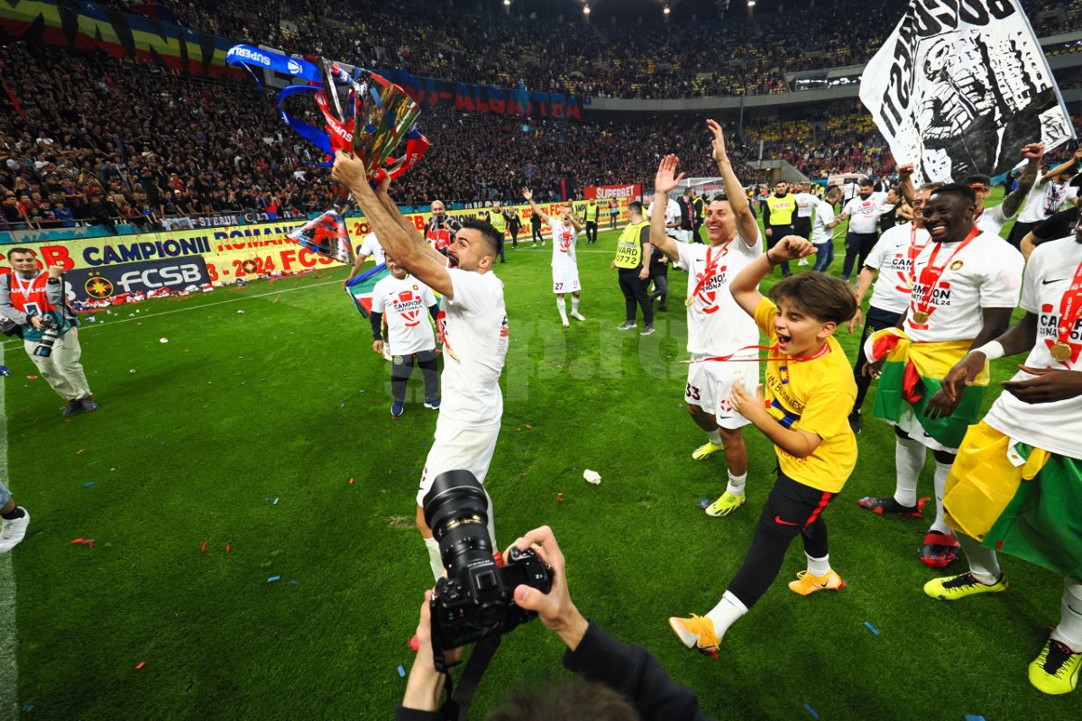 A anunțat că vrea să semneze imediat după ce FCSB a primit titlul: „Să vedem cât mă doresc ei”