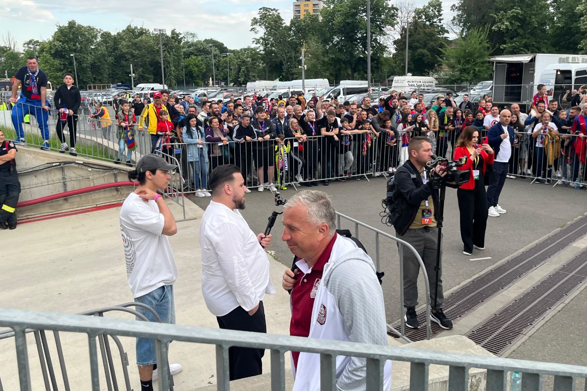 Sosire autocare înainte de FCSB - CFR Cluj