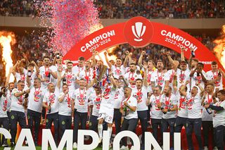 Doar două favorite mari în lupta la titlu, cu 8 etape înainte de final » Un antrenor din Superliga este convins: „Ele au rămas în cursă”