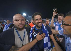 Fără licență PRO, Fabregas a promovat în Serie A cu echipa la care Henry e acționar
