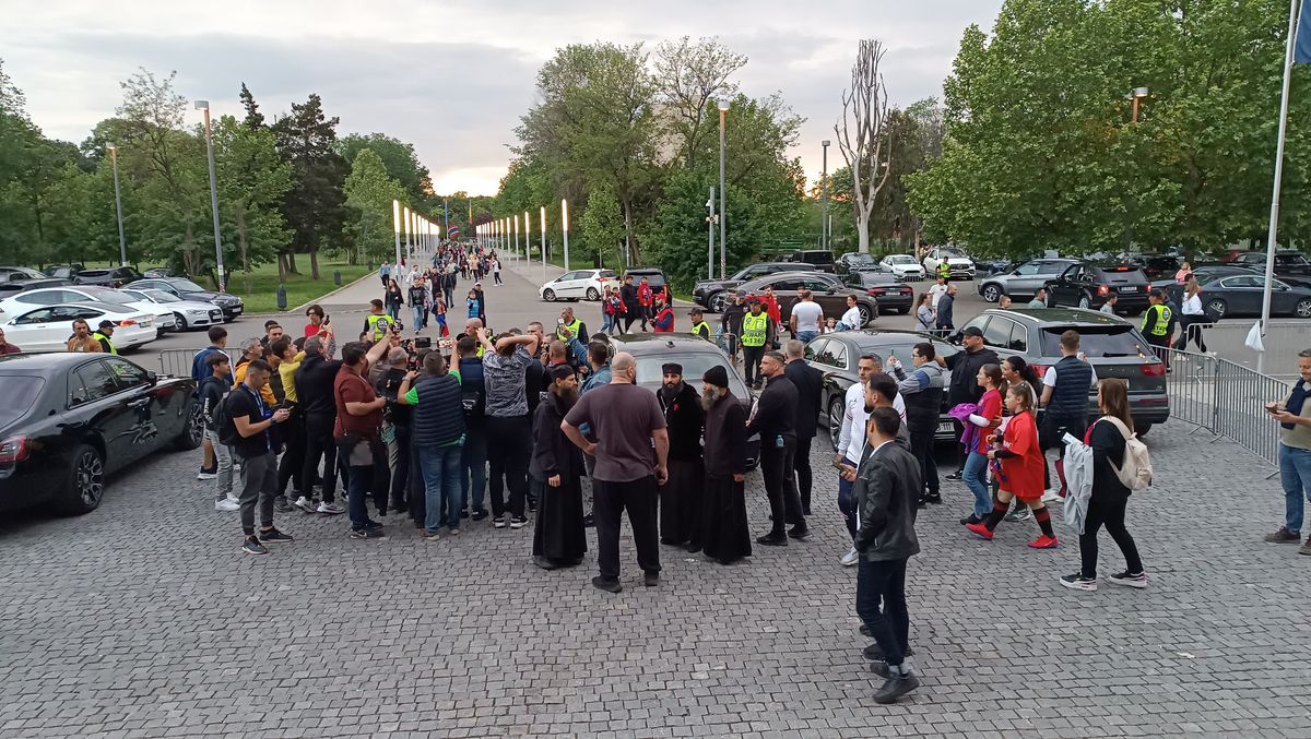 Gigi Becali a dezvăluit discuția avută cu soția sa înainte de sărbătoarea de titlu de pe Arena Națională: „Luminița, Luminița”