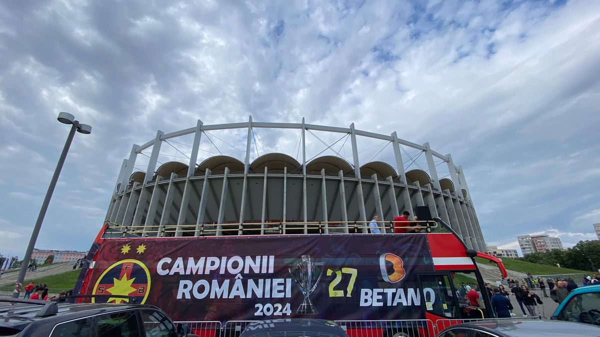 Cum arată trofeul pe care-l va primi FCSB » Fanii stau la coadă pentru a se fotografia cu el, la Arena Națională