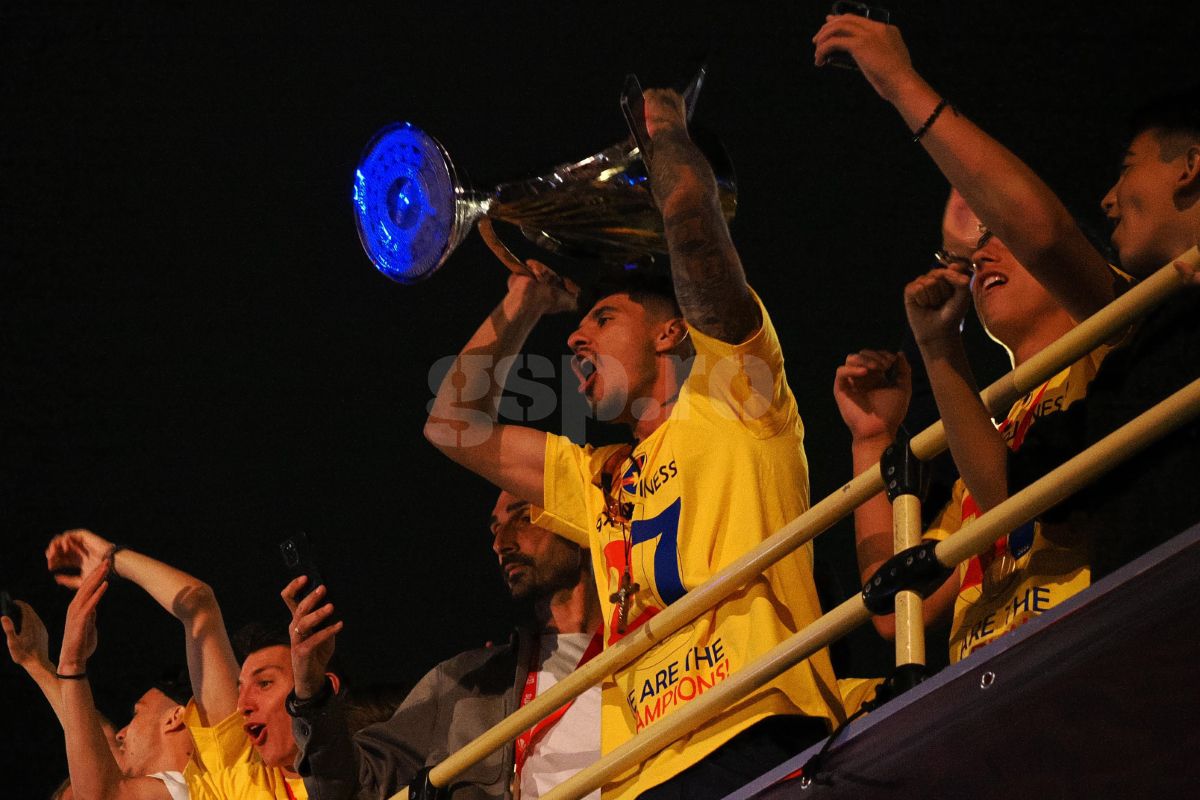 FCSB, sărbătoare la Ateneu » Mii de oameni au scandat alături de Olaru, Coman și compania: „București, Steaua București!”