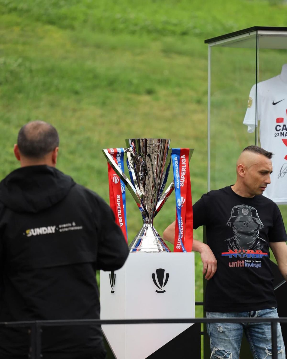 Trofeul de campioană al FCSB