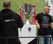 Cum arată trofeul pe care-l va primi FCSB » Fanii stau la coadă pentru a se fotografia cu el, la Arena Națională