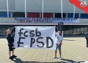 În ziua în care FCSB sărbătorește titlul, ultrașii lui CSA Steaua protestează: „Vin pe rând să ceară pomană la palat”