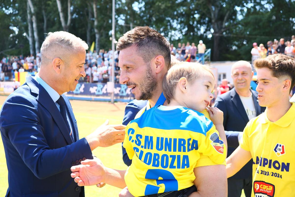 Unirea Slobozia a câștigat Liga 2. Imagini de la festivitatea de premiere