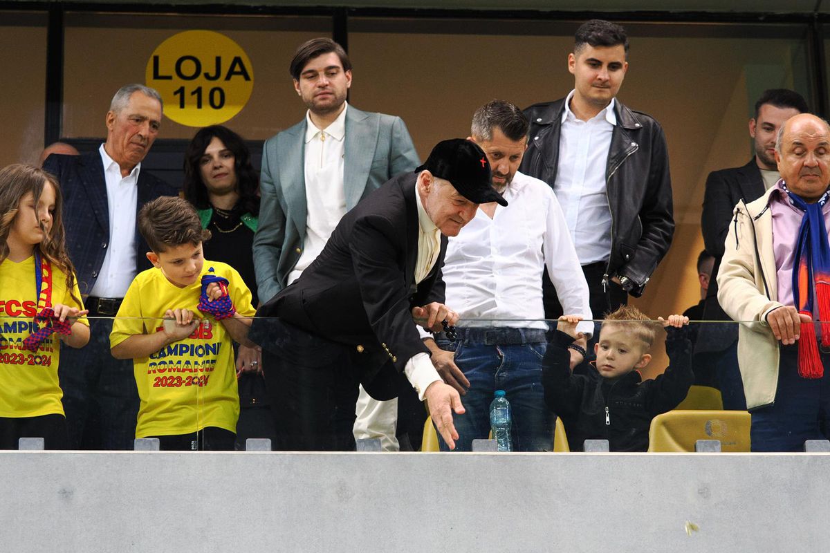 Gestul lui Gigi Becali, imediat după FCSB - CFR Cluj » Ce a făcut la tribuna oficială