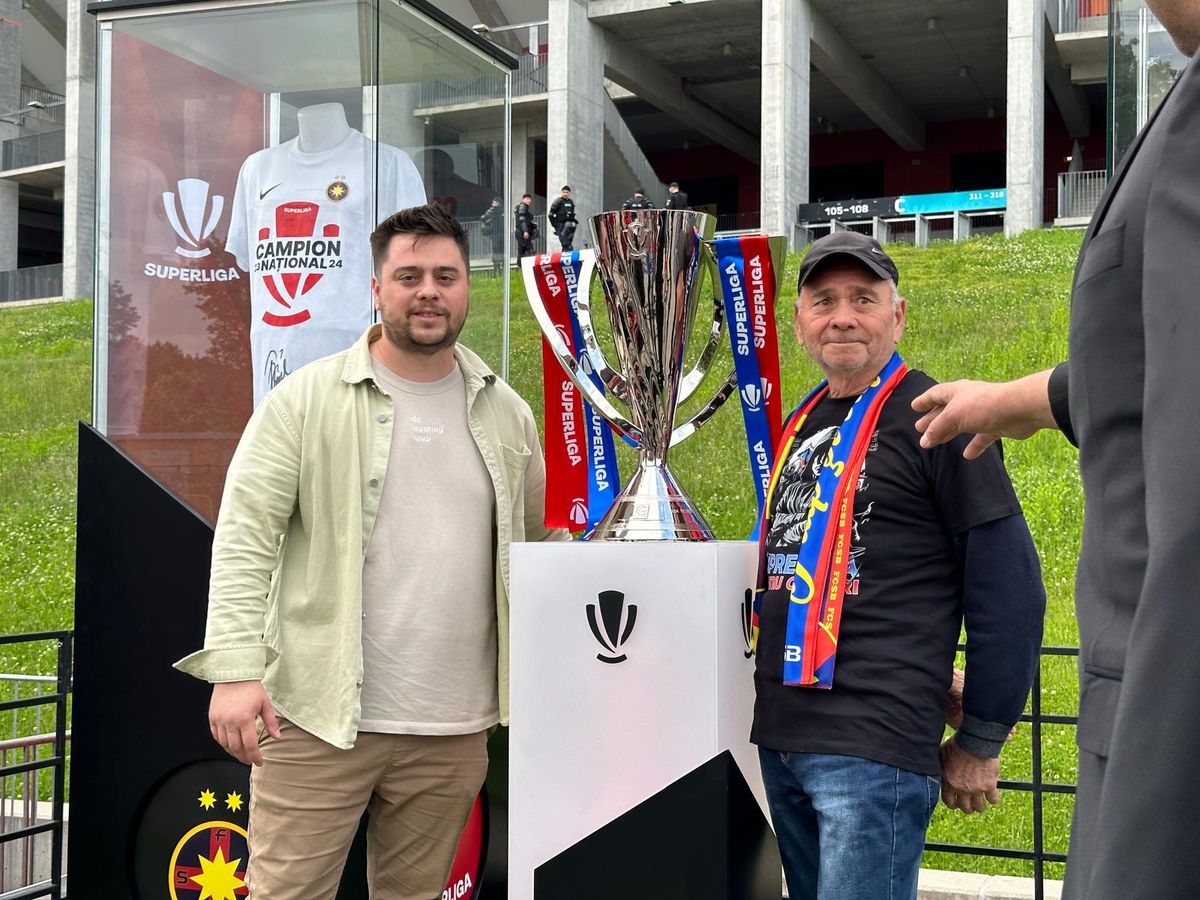 Trofeul de campioană al FCSB