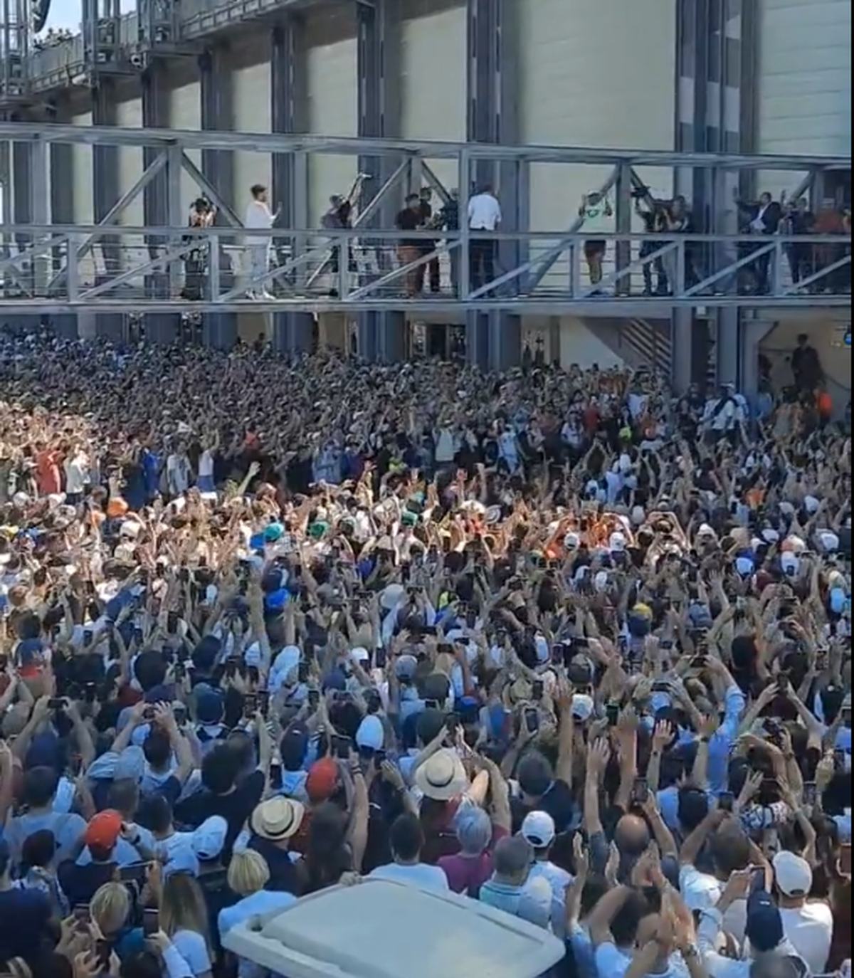 Imagini COPLEȘITOARE la Roma! Rafael Nadal, aclamat de mii de fani după ce a fost învins + Roland Garros, în pericol?