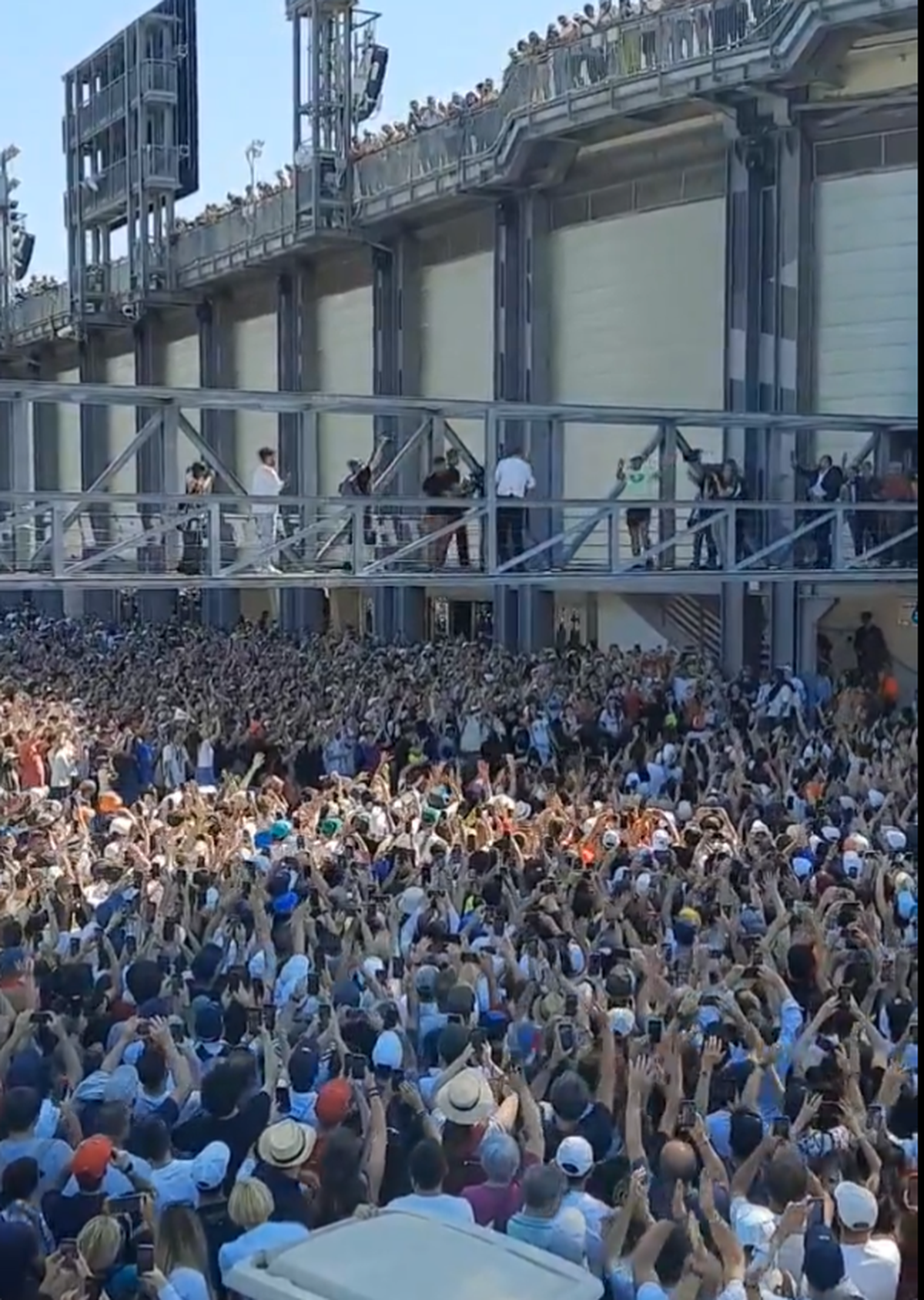 Imagini COPLEȘITOARE la Roma! Rafael Nadal, aclamat de mii de fani după ce a fost învins + Roland Garros, în pericol?